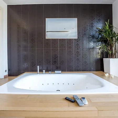 Gelso Bianco Country Bed & Breakfast 3*