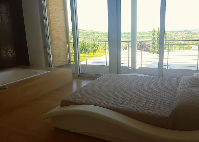 Gelso Bianco Country Bed & Breakfast 4*