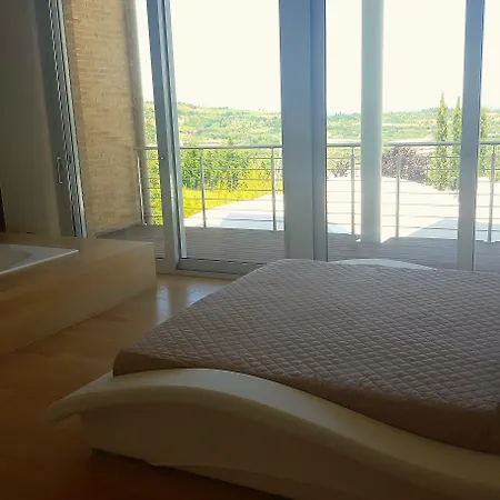 Gelso Bianco Country Bed & Breakfast 4*